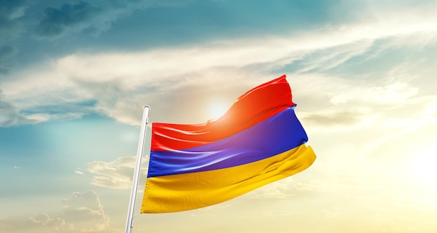 Armenië wapperende vlag in prachtige lucht.