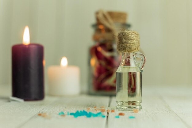 Aroma olie fles en aroma kaarsen achtergrond met ruimte voor tekst