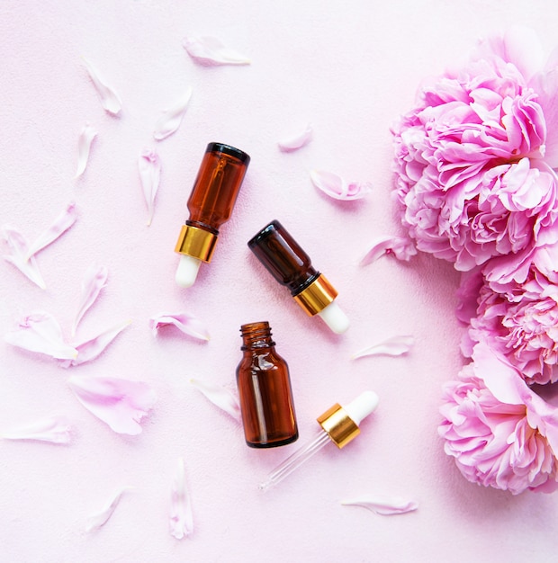 Ароматерапия эфирные масла и розовые пионы