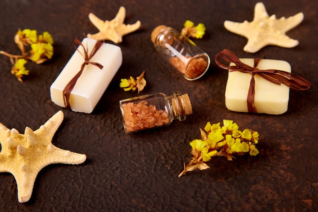 Foto candele aromatiche, sopa bar e stelle marine