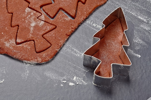 Aromatisch deeg voor kerstkoekjes met peperkoekboompjes