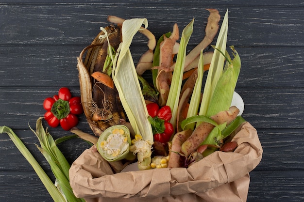 Photo arrangement of compost made of rotten food