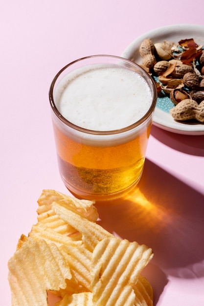 Foto disposizione di deliziosi snack malsani