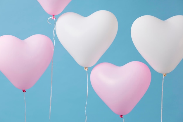 Foto disposizione di diversi palloncini festivi