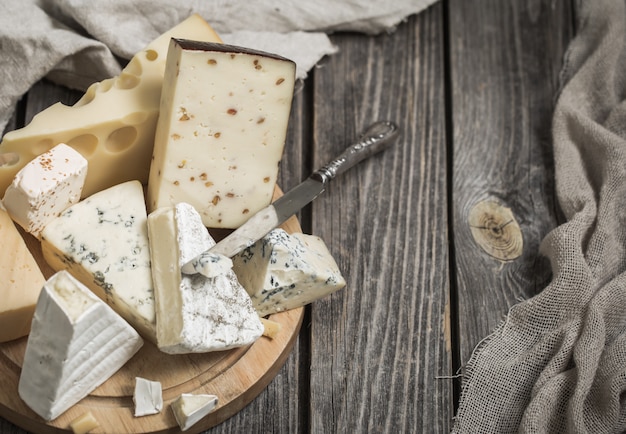 arrangement van gastronomische kazen