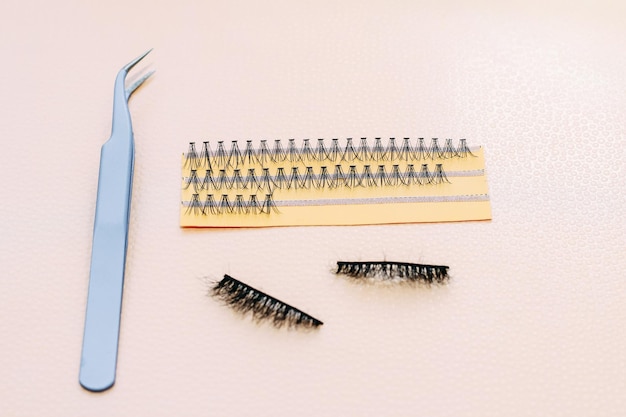 Artificial false fluffy eyelashes with tweezers