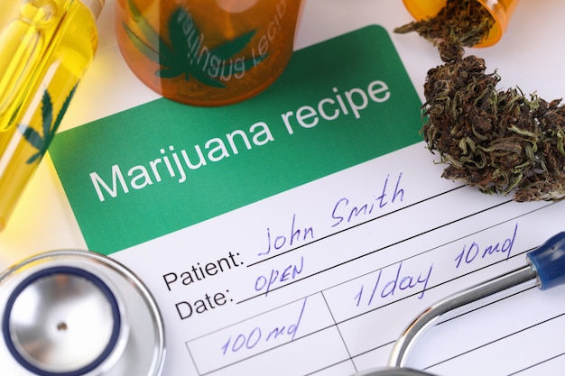 Arts voorschrijven voor marihuanagebruik door patiënt