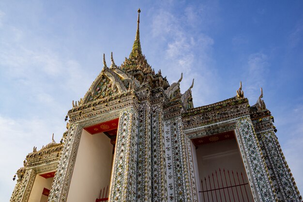 Foto arun temple - thailand's landmark boeddhistische tempel in bangkok