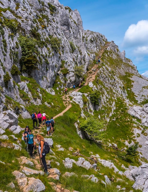 Foto salita attraverso san adrian e ritorno attraverso i campi di oltza