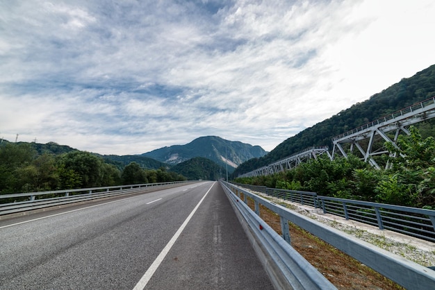 Asfalt bergweg