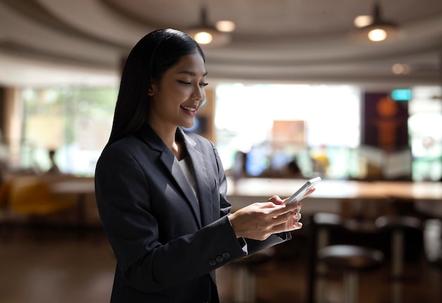 asian business woman at coffee shop