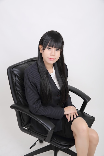 Азиатская деловая женщина, изолированные на белом фоне