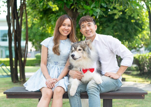 Asian couple love with dog