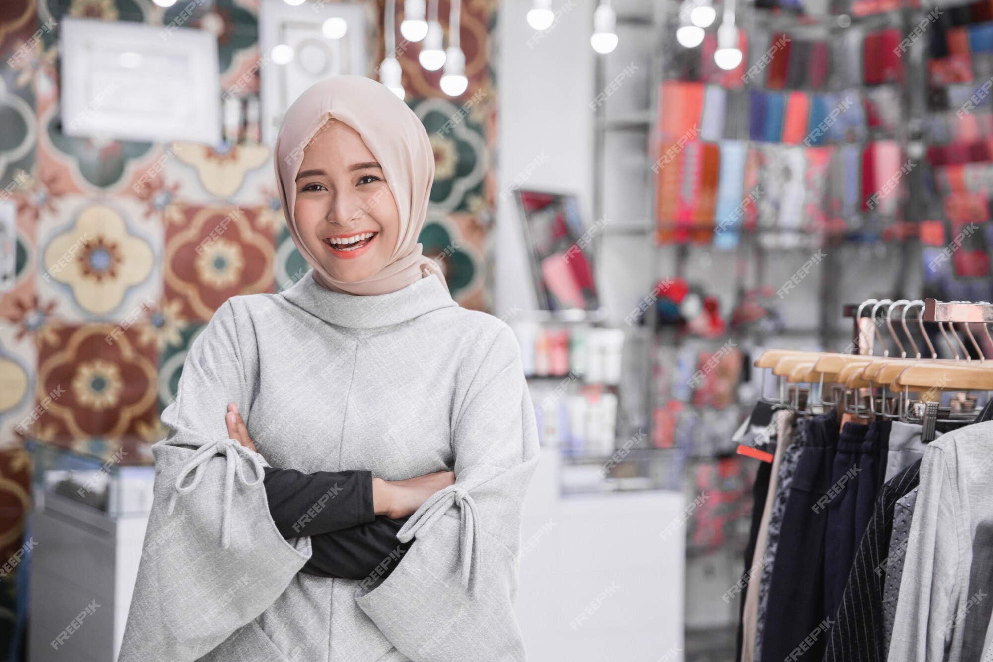 She boutique. Hijab Fashion shop.