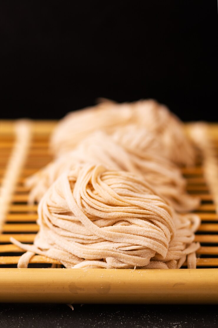アジア料理自家製東洋卵麺竹トレイ