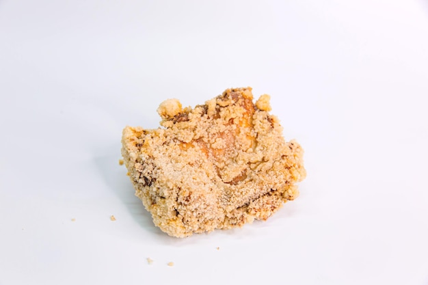 Photo asian fried chicken thick cut schnitzel with taiwanese seasoning on an isolated white background