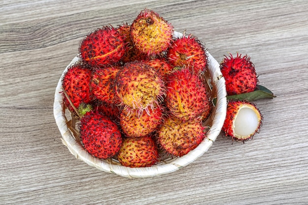 アジアの果物rambutan