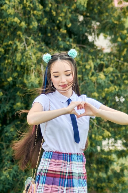 Photo asian high school girl on a walk