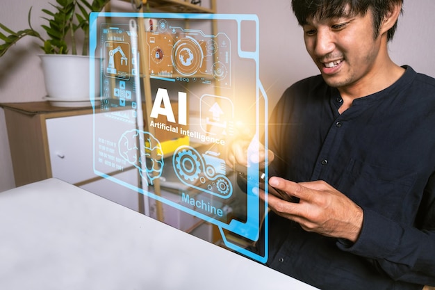 Азиатский мужчина, работающий 24 часа в сутки, бизнес-ноутбук, интерфейс AI UI, технология производства объектов, экспорт и импорт продукции, будущее, робот, киберсклад, механическое управление рукой, технологии данных будущего.