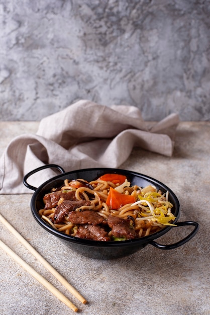 Asian noodles with meat and vegetables