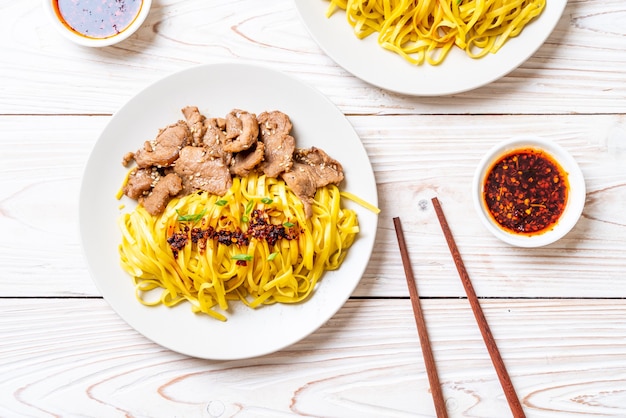 asian stir-fried noodle with pork