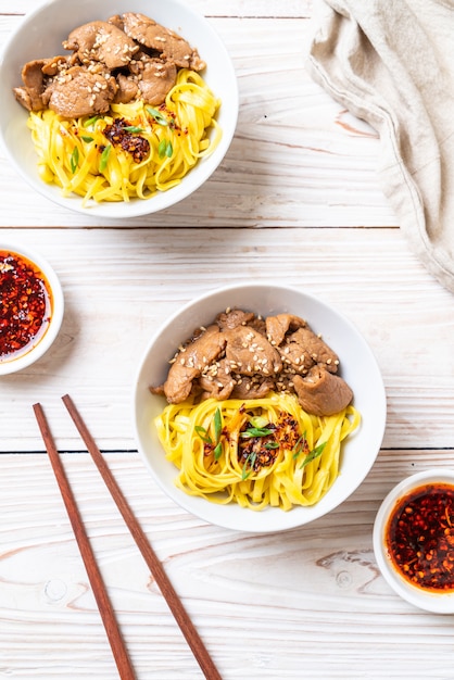 asian stir-fried noodle with pork