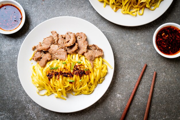 asian stir-fried noodle with pork