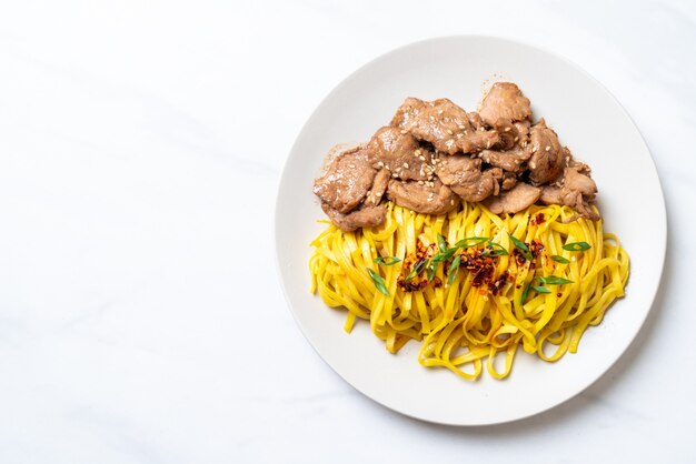 asian stir-fried noodle with pork