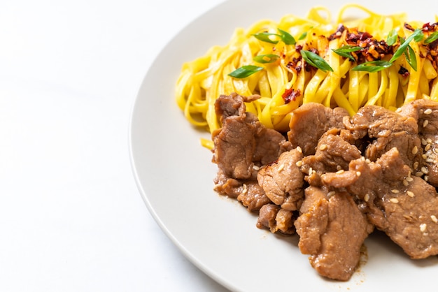 asian stir-fried noodle with pork