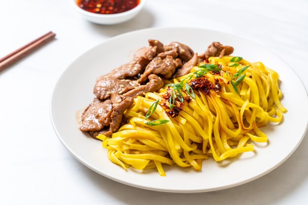 asian stir-fried noodle with pork