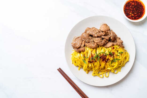 asian stir-fried noodle with pork