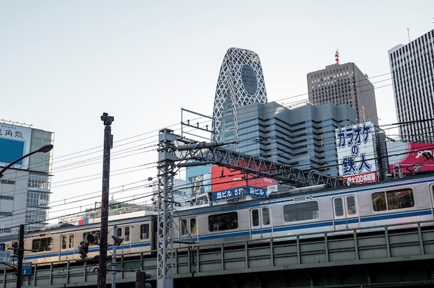 Photo asian urban landscape with train