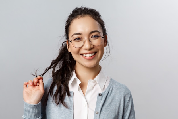 asian woman in glasses