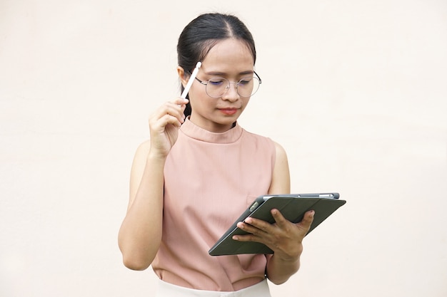 Asian women doing business via app