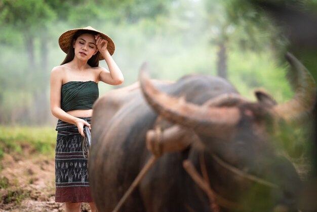 アジアの女性農夫