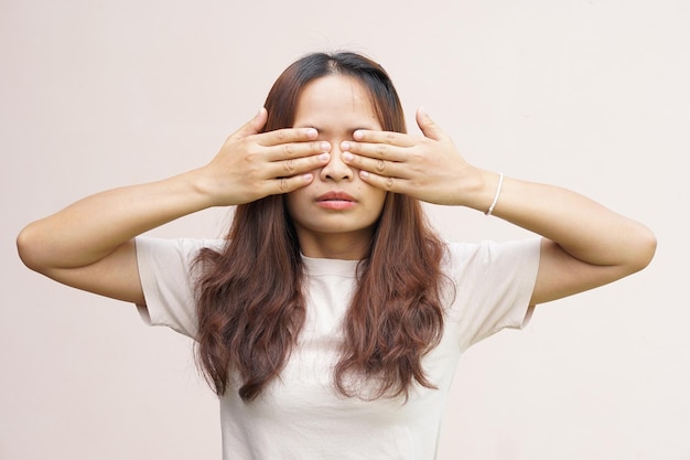 Asian women have eyestrain a lot