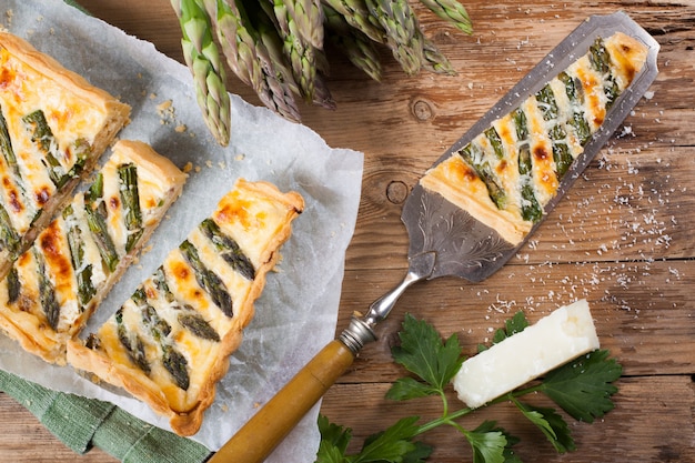 Asparagus quiche with pecorino and bacon 