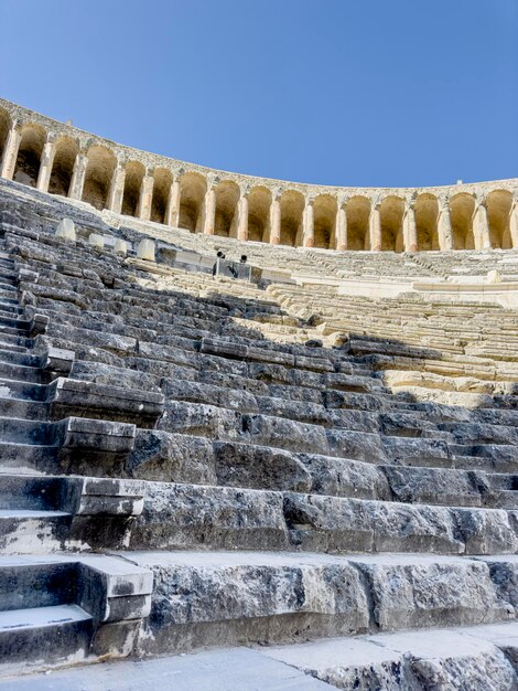 Foto teatro di aspendos il teatro romano meglio conservato del mondo