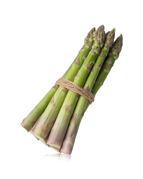 Asperges op een witte geïsoleerde achtergrond