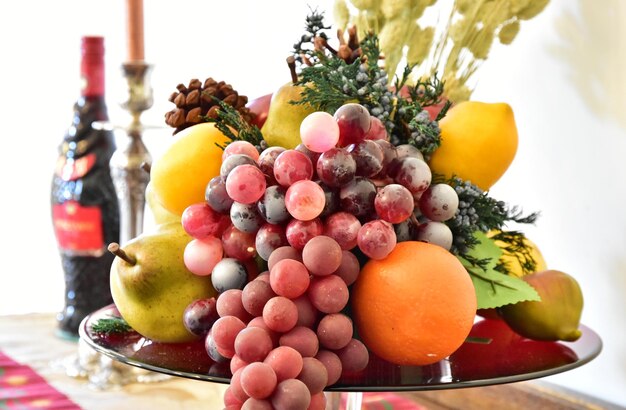 Foto frutta assortita sulla tavola