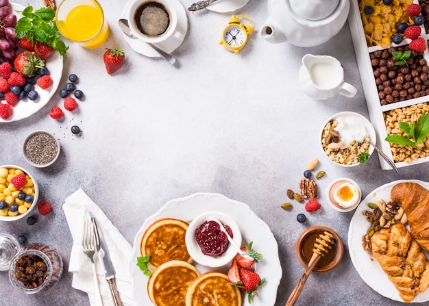 写真 健康的な朝食の盛り合わせ