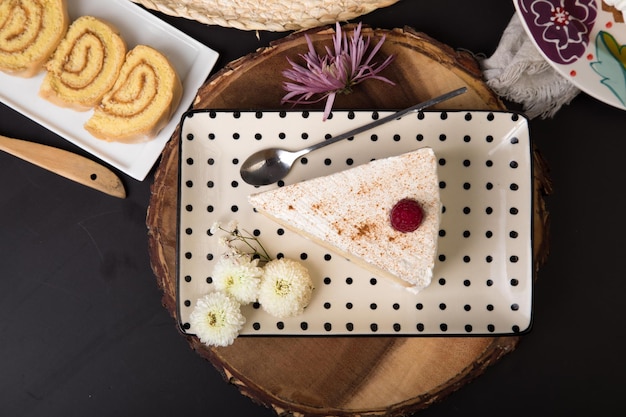 Ассорти перуанских десертов перу сладкая еда шведский стол поздний завтрак