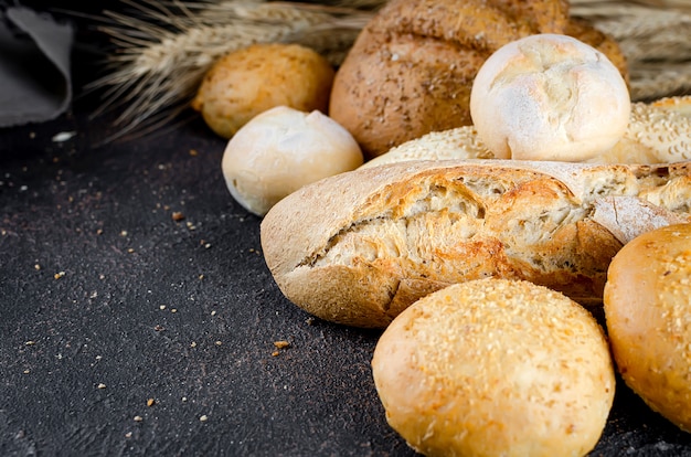 Assortiment van gebakken brood