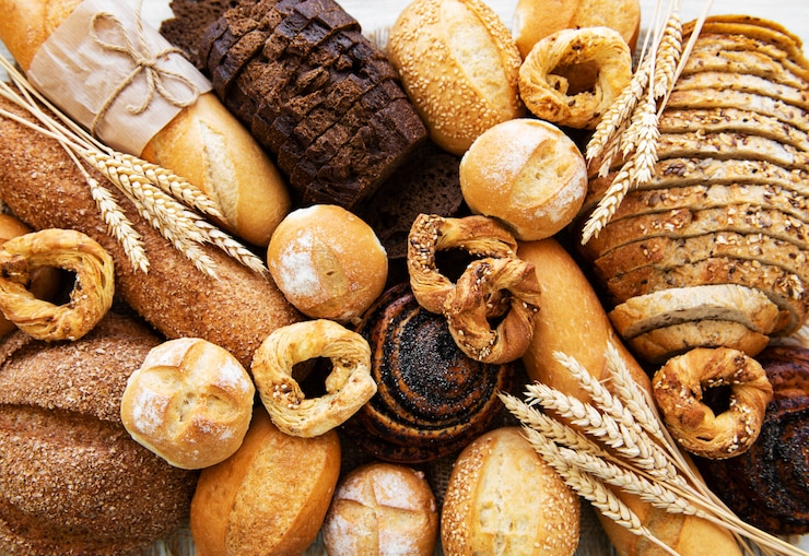 Photo assortment of baked bread