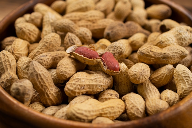 Photo assortment of peanuts with shells