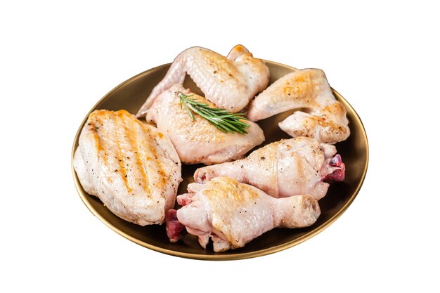 プレートに焼いた肉の部品の種類 ドラムスティック 胸のフィレット 翼の大腿 白い背景に隔離されています