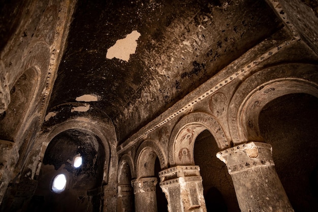 터키 카파도키아의 놀라운 셀리메 수도원