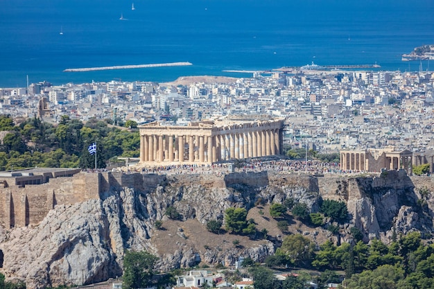 Афины Греция Афины Акрополь и город с высоты птичьего полета с холма Ликавиттос