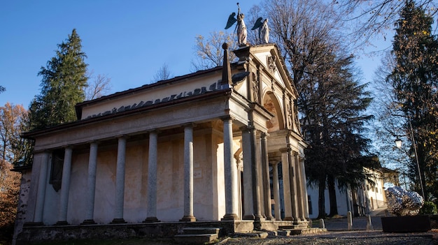 이탈리아 오르타 호수 (Lago d'Orta) 에 있는 사크로 몬테 디 오르타 (Sacro Monte di Orta) 에 있는 Via Crucis의 8번째 예배당.