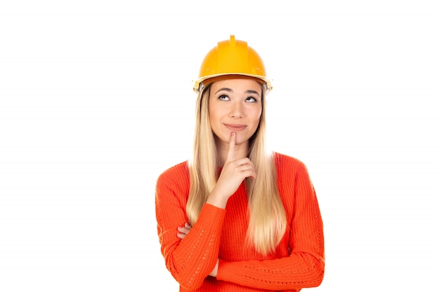 Photo attractive blonde woman with yellow helmet